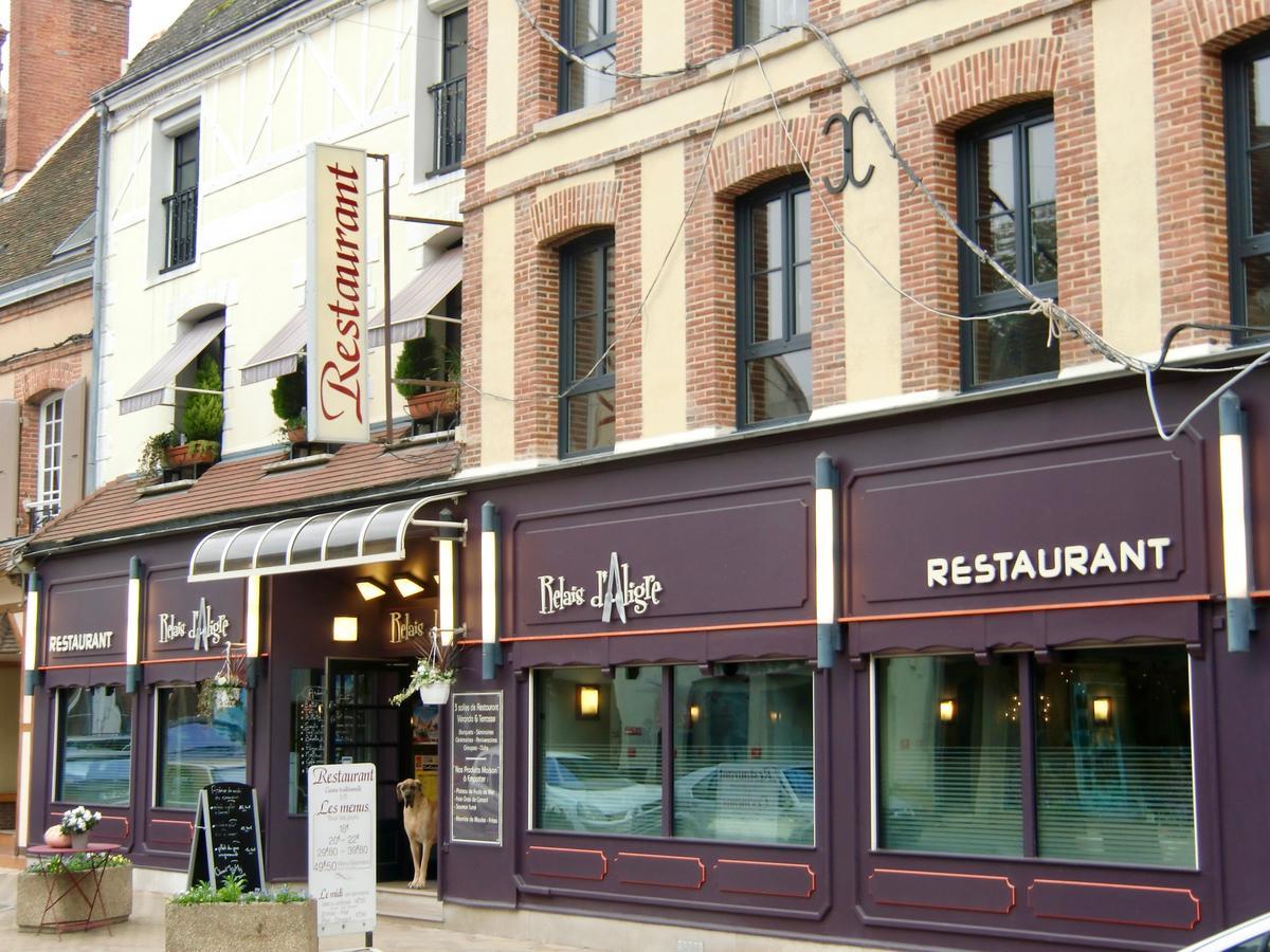 Logis Hotel-Restaurant Le Relais D'Aligre Chateauneuf-en-Thymerais Exterior photo